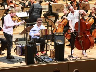 Tonhalle-Orchester Zürich und Ambäck